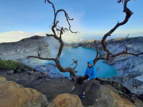 Local Ijen Guide Service & Gas Mask